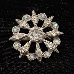 Vintage-Inspired Silver Crystal Flower Brooch - Clear